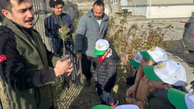 Gediz Orman İşletme Şefliği, "Yeşil Vatan-Benim Okulum Geleceğe Çare" projesi