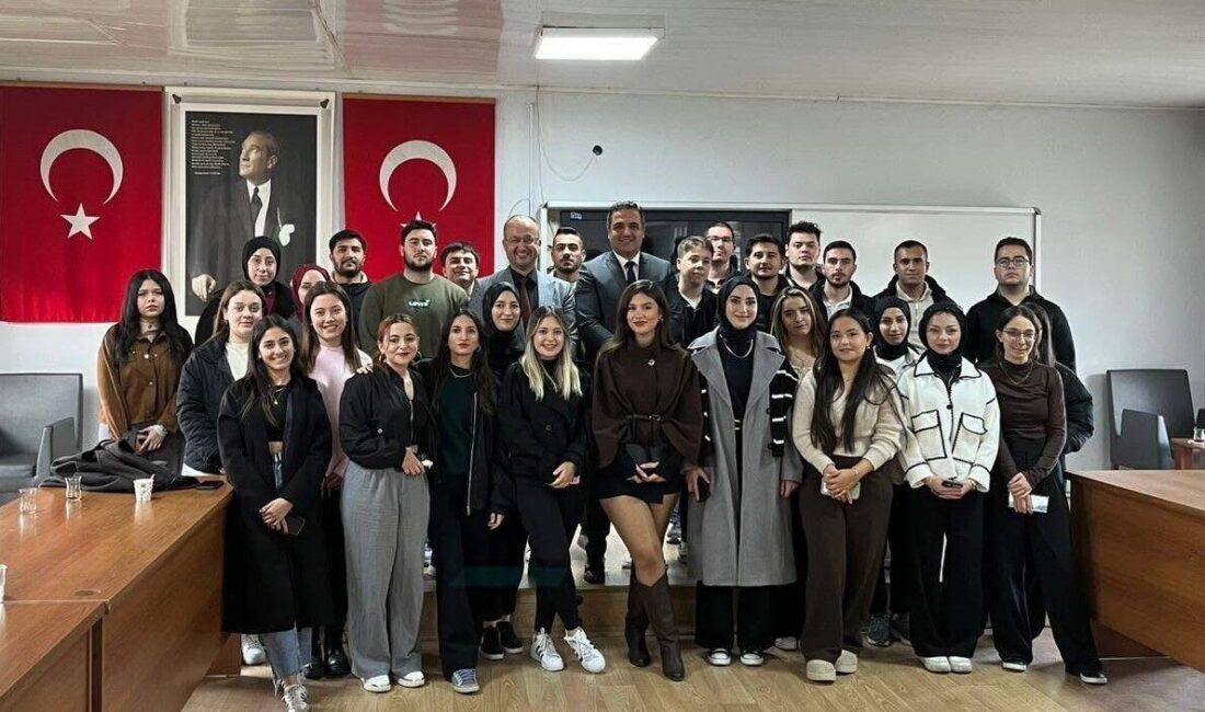 Manisa Celal Bayar Üniversitesi Sarıgöl MYO Tapu ve Kadastro öğrencileri,