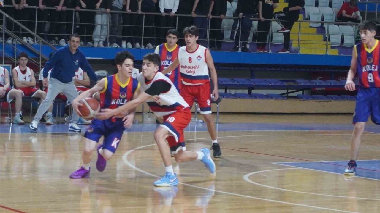 Afyonkarahisar'da düzenlenen Okul Sporları Genç Erkekler Basketbol Müsabakaları, Prof. Dr.