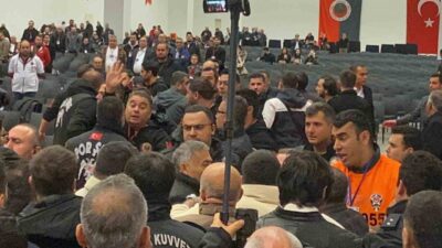 Ankara'daki Gençlerbirliği Olağanüstü Genel Kurulu’nda, Başkan Mehmet Kaya ile rakibi