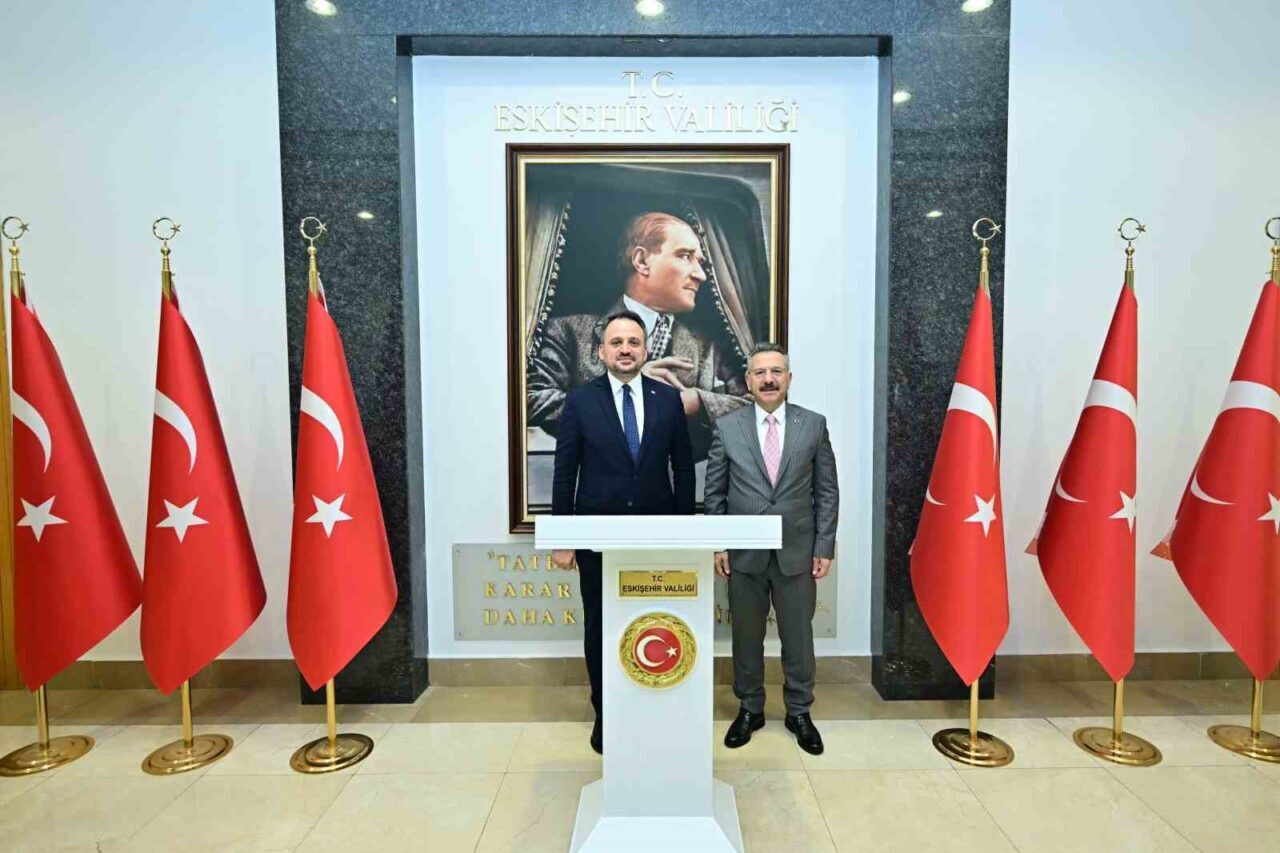 Eskişehir'e çeşitli programlar için gelen Gençlik ve Spor Bakan Yardımcısı