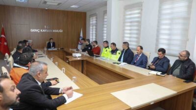 Bingöl'ün Genç ilçesinde, Kaymakam Muhammet Güzel başkanlığında kış tedbirleri görüşüldü.