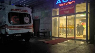 Batman’da Karbonmonoksit Gazı Zehirlenmesi: 4’ü Çocuk 7 Kişi Hastaneye Kaldırıldı Batman'ın Gercüş ilçesinde karbonmonoksit gazı sızıntısı nedeniyle Murat K. (41),