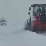 Gercüş’te kar yağışı sebebiyle kapanan 45 köy yolu, özel idare ekiplerinin çalışmalarıyla açıldı.