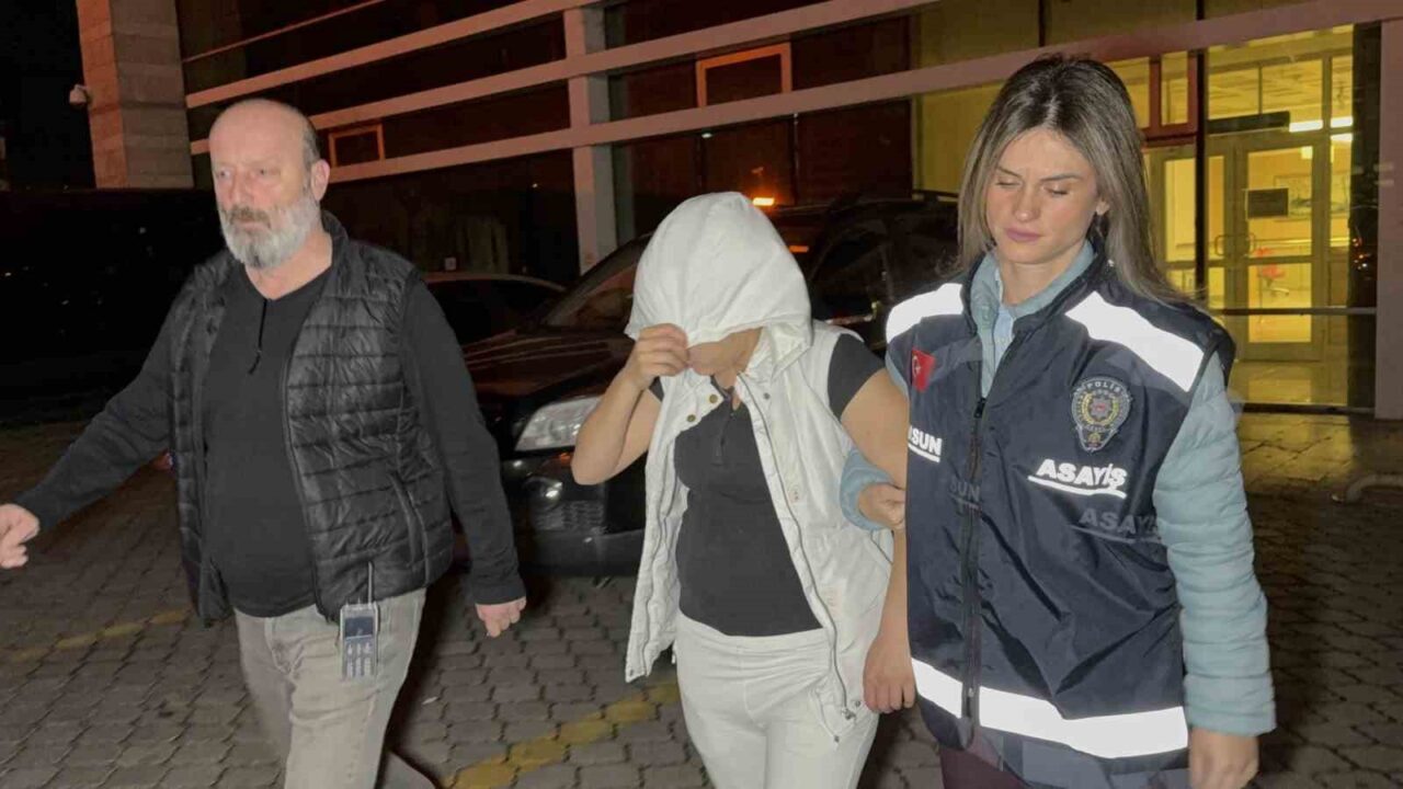 Samsun'da Çiğdem E. (33), bir evin kapısını aparatla açarak 13