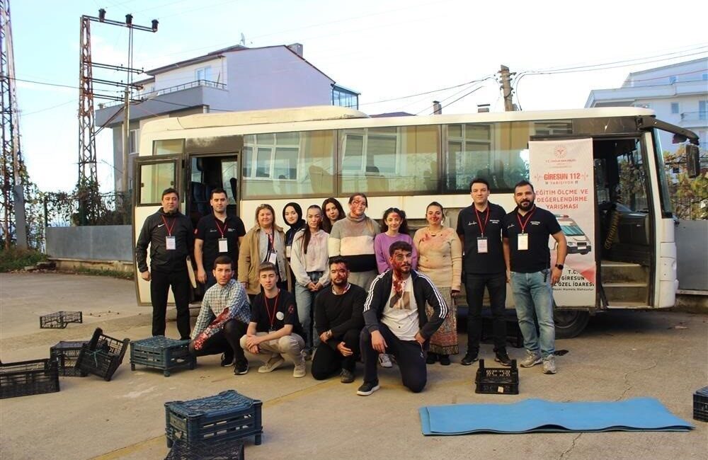 Giresun'da "1-7 Aralık Acil Sağlık Hizmetleri Haftası" kapsamında düzenlenen Eğitim