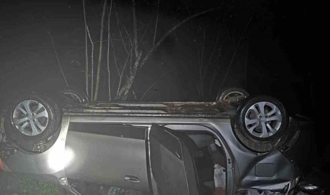 Tirebolu’da şiddetli yağış nedeniyle meydana gelen trafik kazasında dört kişi yaralandı Giresun'un Tirebolu ilçesinde şiddetli yağış nedeniyle kayganlaşan yolda İbrahim Ş.'nin