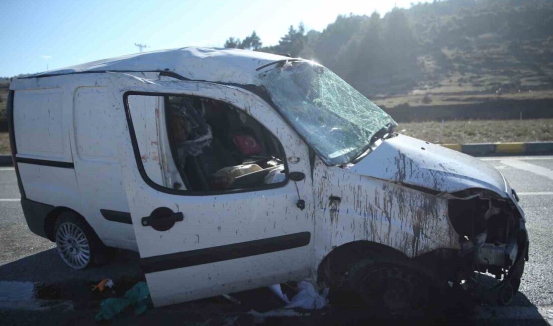 Kastamonu'da gizli buzlanma nedeniyle meydana gelen iki trafik kazasında toplamda