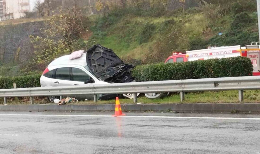 Görele’de bariyerlere çarpan otomobil alev aldı, sürücü hastaneye kaldırıldı Görele'de 55 AEY 564 plakalı otomobil, sürücüsünün direksiyon hakimiyetini kaybetmesiyle