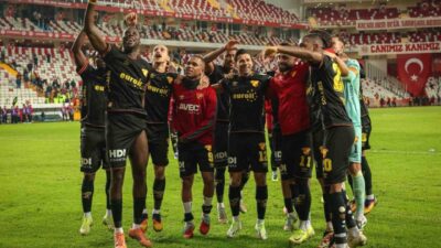 Göztepe, Süper Lig’in 14. haftasında Antalyaspor'u 2-1 yenerek üst üste