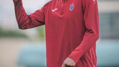 Trabzonspor, 15. haftada Göztepe ile zorlu bir deplasmanda mücadele edecek.