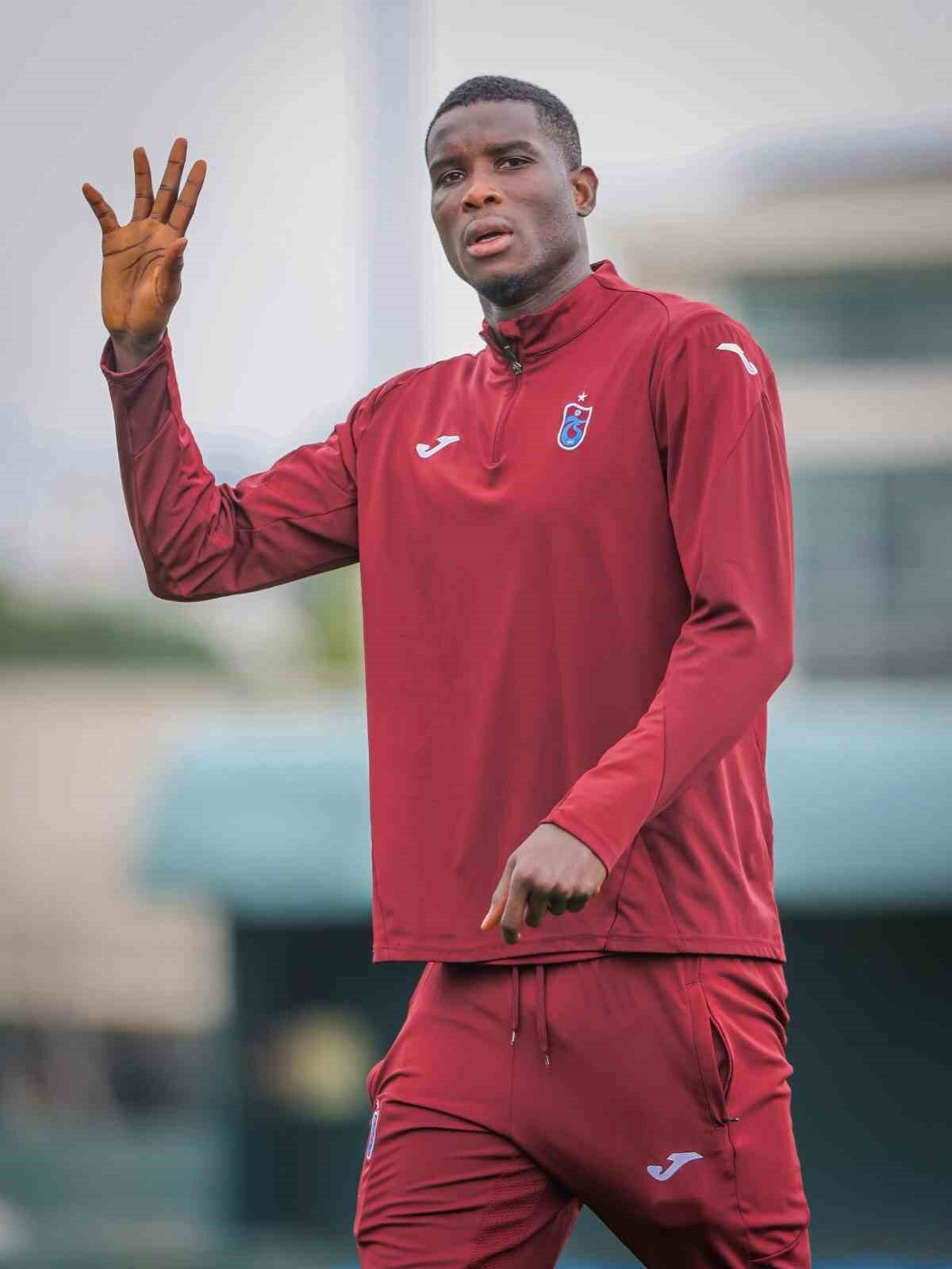 Trabzonspor, 15. haftada Göztepe ile zorlu bir deplasmanda mücadele edecek.