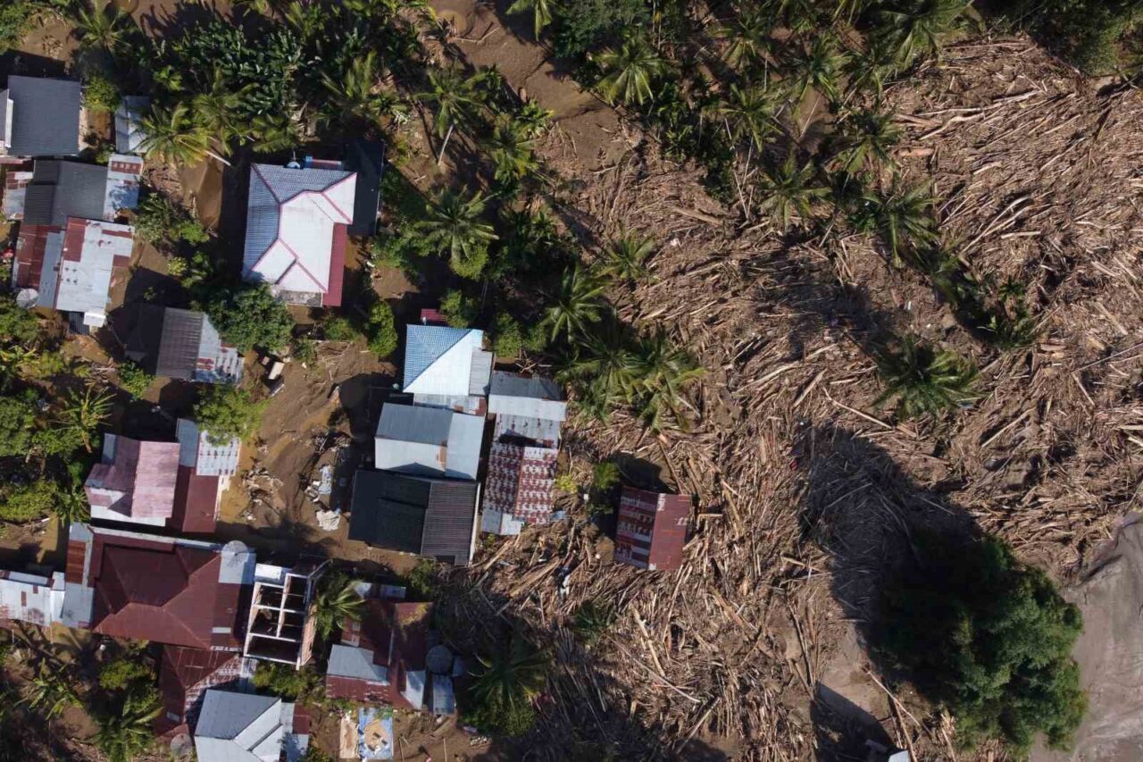 Güney Asya'daki muson yağışları ve Ditwah Kasırgası, felaketlere yol açmaya