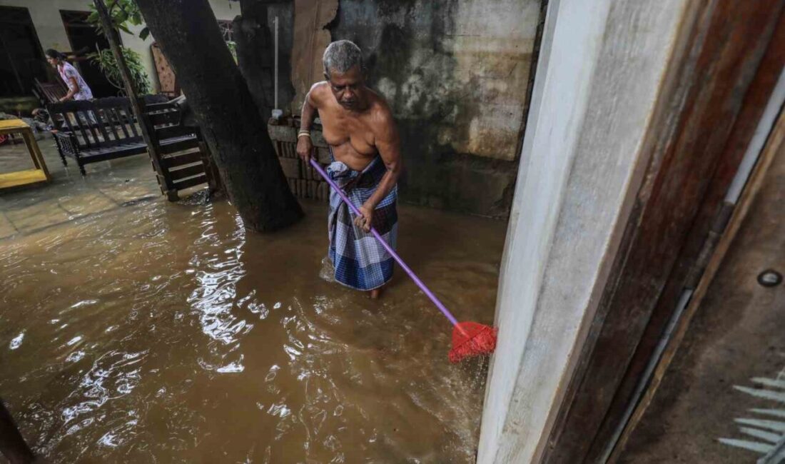 Güney Asya’daki şiddetli yağışlar sonucu can kaybı 1.769’a ulaştı, kayıp sayısı artıyor Güney Asya'daki şiddetli yağışların neden olduğu sel ve heyelanlar sonucu