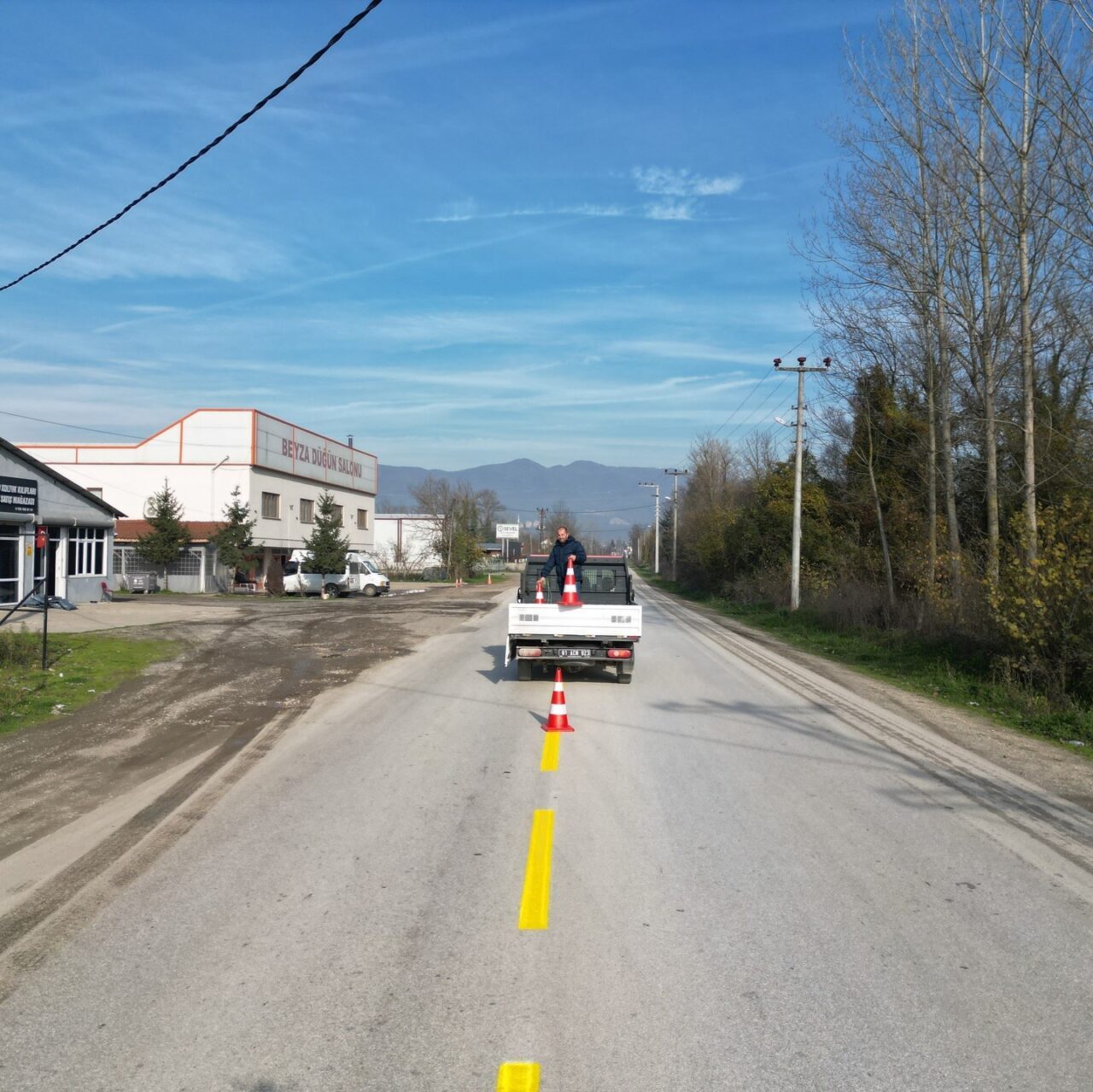 Çilimli’de Yol Güvenliği İçin Çizgi Yenileme Çalışmaları Başlatıldı