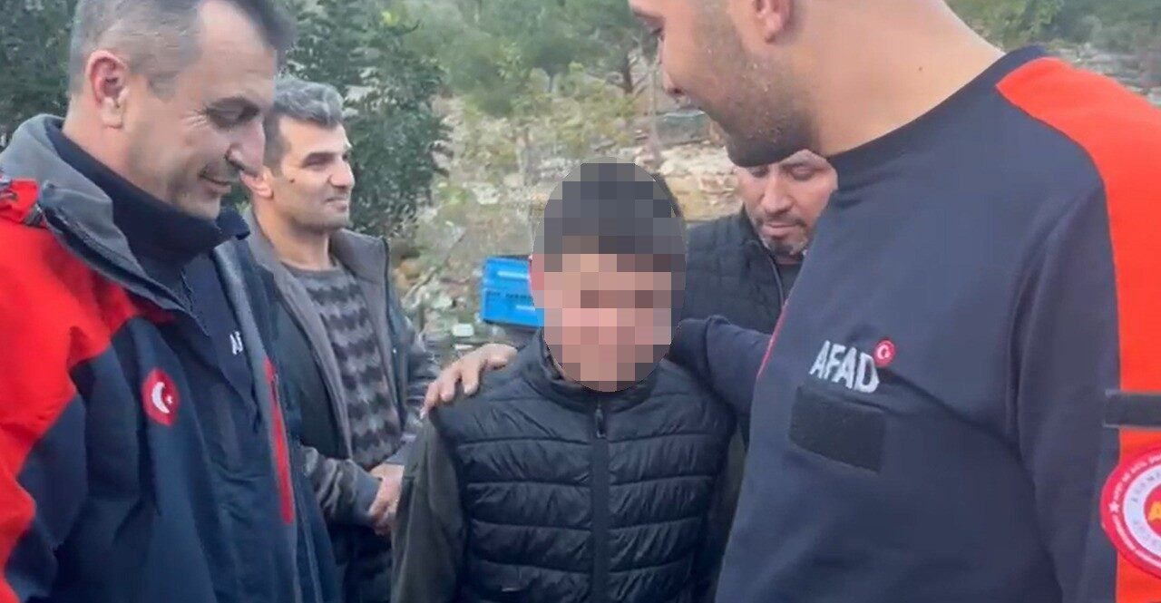 Adana'nın Kozan ilçesinde 13 yaşındaki H.A.A., okuldan çıktıktan sonra kayboldu.