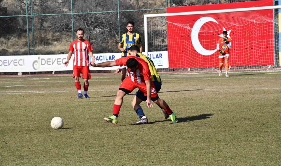 Hacılar Erciyesspor, Özvatanspor’u Zorlu Maçta 1-0 Yenerek Zirve Yolunda İlerledi Kayseri Şeker Mustafa Kılıç Süper Amatör Küme'de Hacılar Erciyesspor, Özvatanspor'u