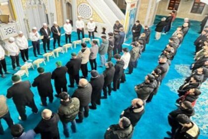 Hakkari’de Regaib Kandili Coşkuyla İdrak Edildi, Dua ve Dua Programları Düzenlendi