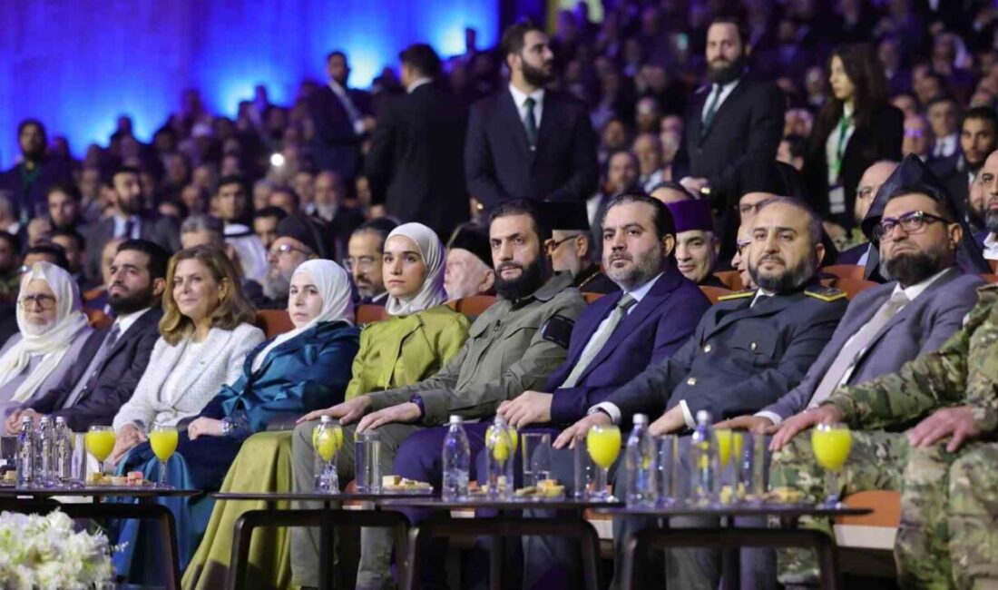 Suriye Devriminin İlk Yıldönümünde Esad Rejiminin Saldırılarını Unutamayan Ümran, Yaşadığı Korkunç Anları Paylaştı Suriye’nin devriminin ilk yıl dönümünde, Halep’teki hava saldırısında enkaz altında