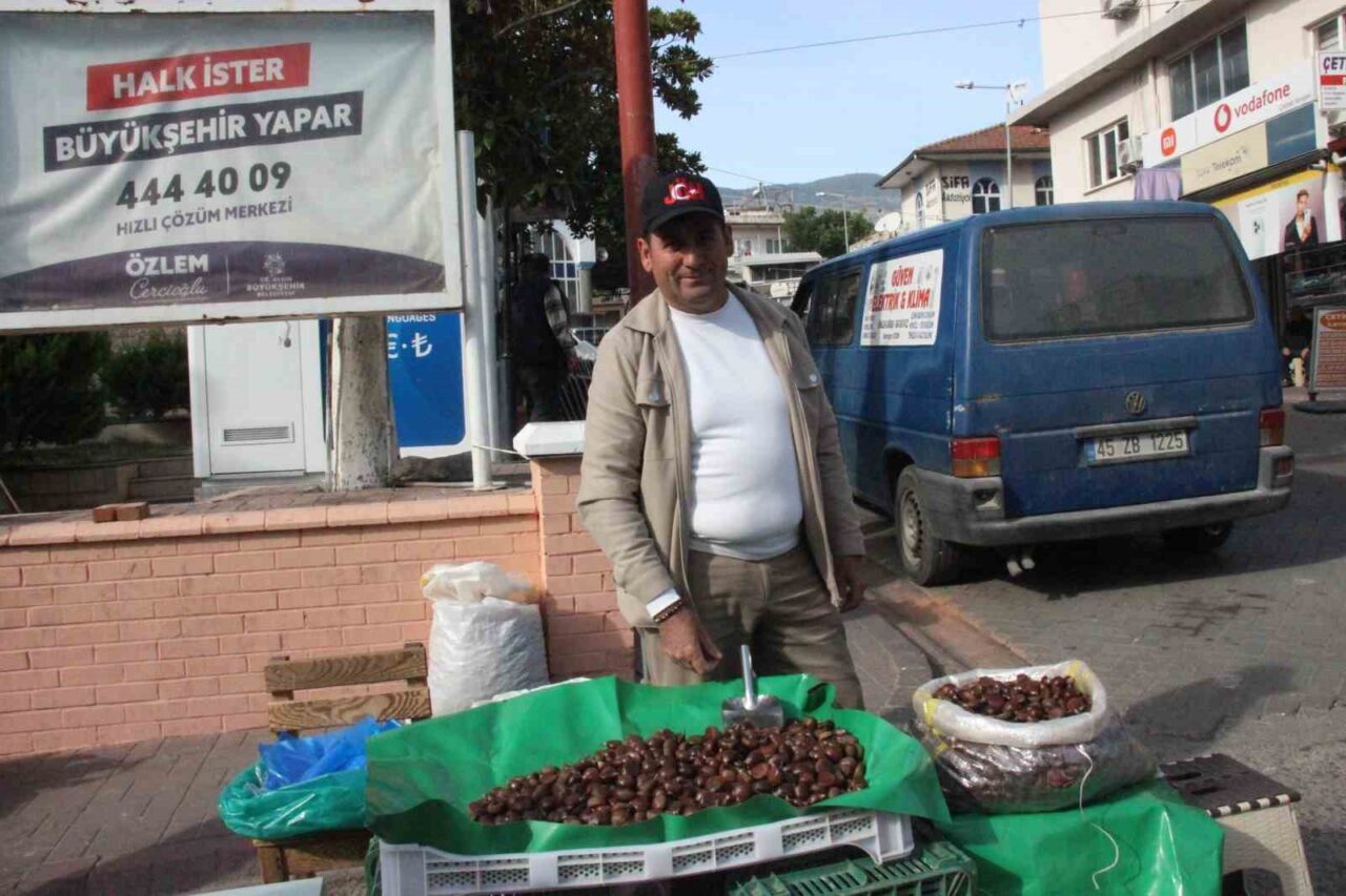 Aydın’da Kestane Hasadı Devam Ediyor, Üreticiler Ürünlerini Pazarlarla Buluşturuyor