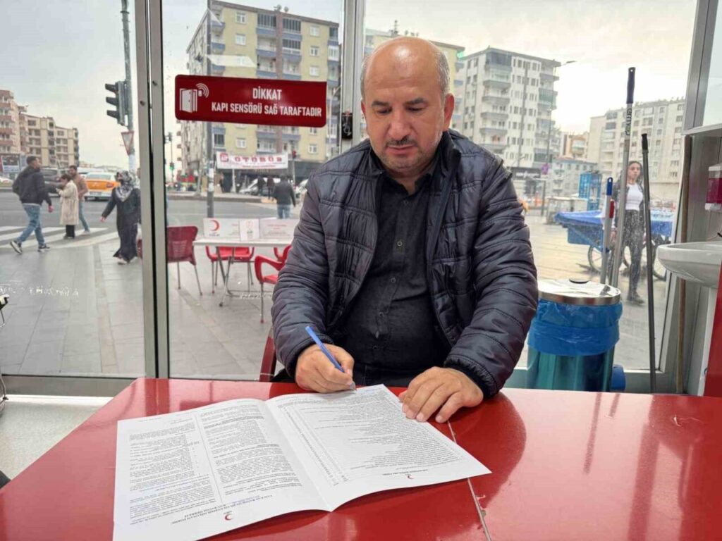 Diyarbakırlı Mutlu Demirci, 45’inci Kan Bağışında Bulunarak İnsanlık Görevini Yerine Getiriyor