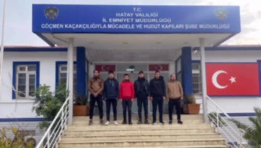 Hatay’da düzenlenen operasyonda 6 göçmen yakalanırken, bir kaçakçı tutuklandı.