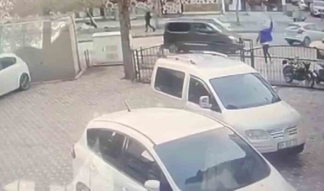 Adana'nın Çukurova ilçesinde 20 yaşındaki H.Y., ruhsatsız tabancayla havaya ateş