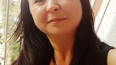 Bolu’da Beyin Ödemi Nedeniyle Hayatını Kaybeden Araştırma Görevlisinin Organları 4 Hastaya Şifa Olacak Bolu'da 45 yaşındaki araştırma görevlisi Özlem Yoldaş, beyin ödemi nedeniyle