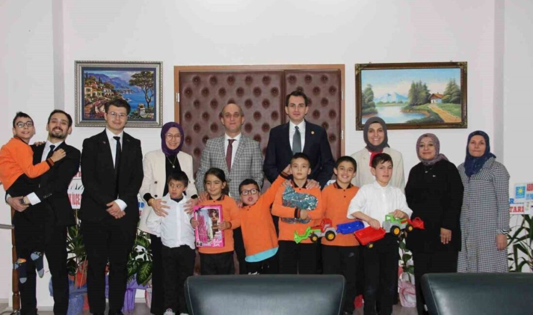 Hisarcık Kaymakamı Erkan Atam, 3 Aralık Dünya Engelliler Günü dolayısıyla