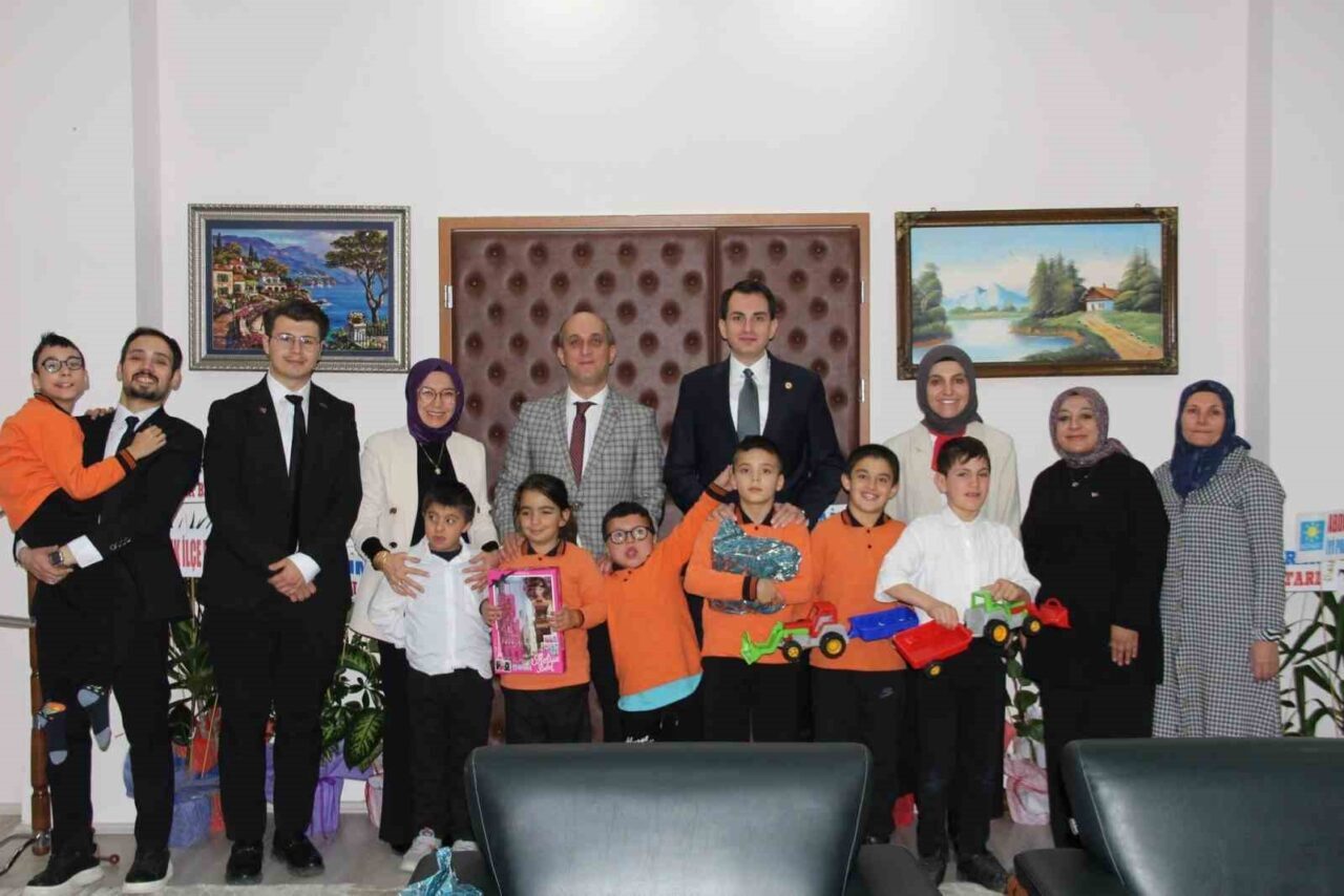 Hisarcık Kaymakamı Erkan Atam, 3 Aralık Dünya Engelliler Günü dolayısıyla