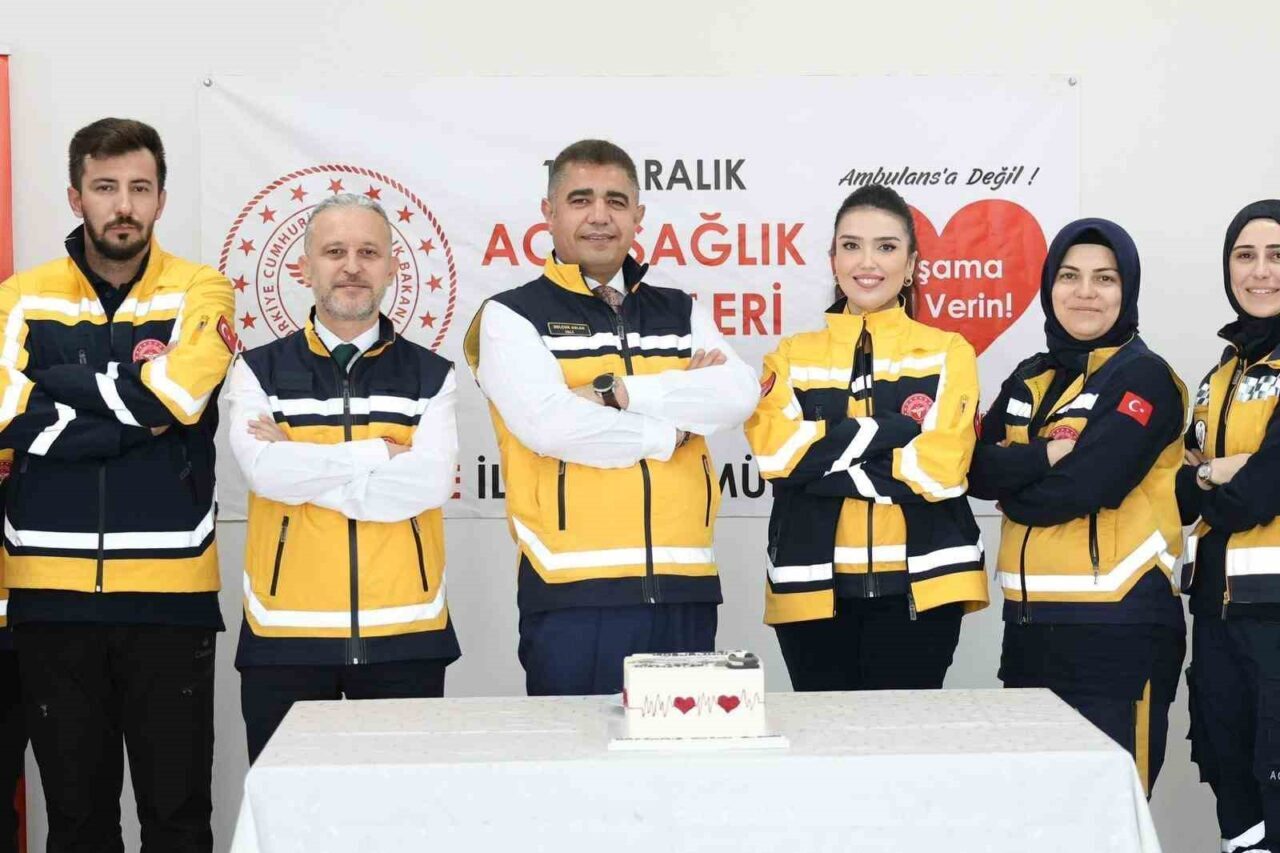 Düzce Valisi Selçuk Aslan, Acil Sağlık Hizmetleri Haftası Kapsamında Ambulans Servisi’ni Ziyaret Etti