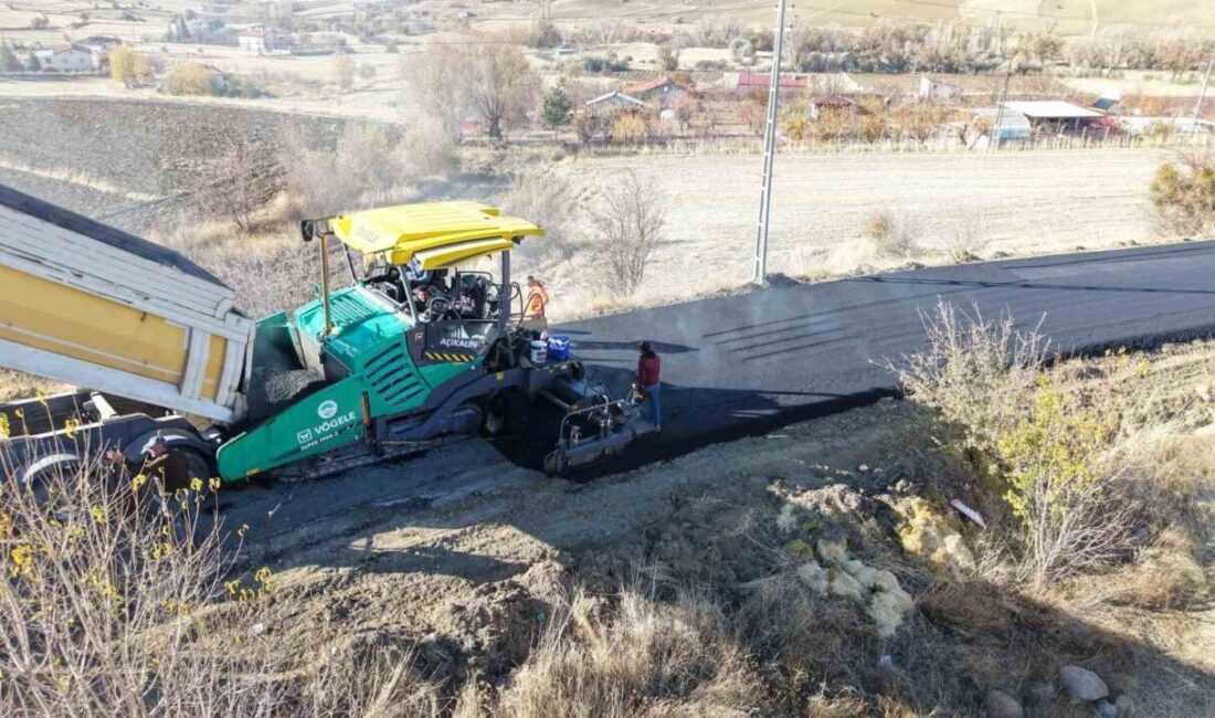 Kayseri Belediyesi, Höbek Mahallesi’nde 5.600 Metre Yol Tarafından 8.600 Ton Sıcak Asfalt Uyguladı Kayseri Büyükşehir Belediyesi, Kocasinan ilçesi Höbek Mahallesi'nde 5 bin 600