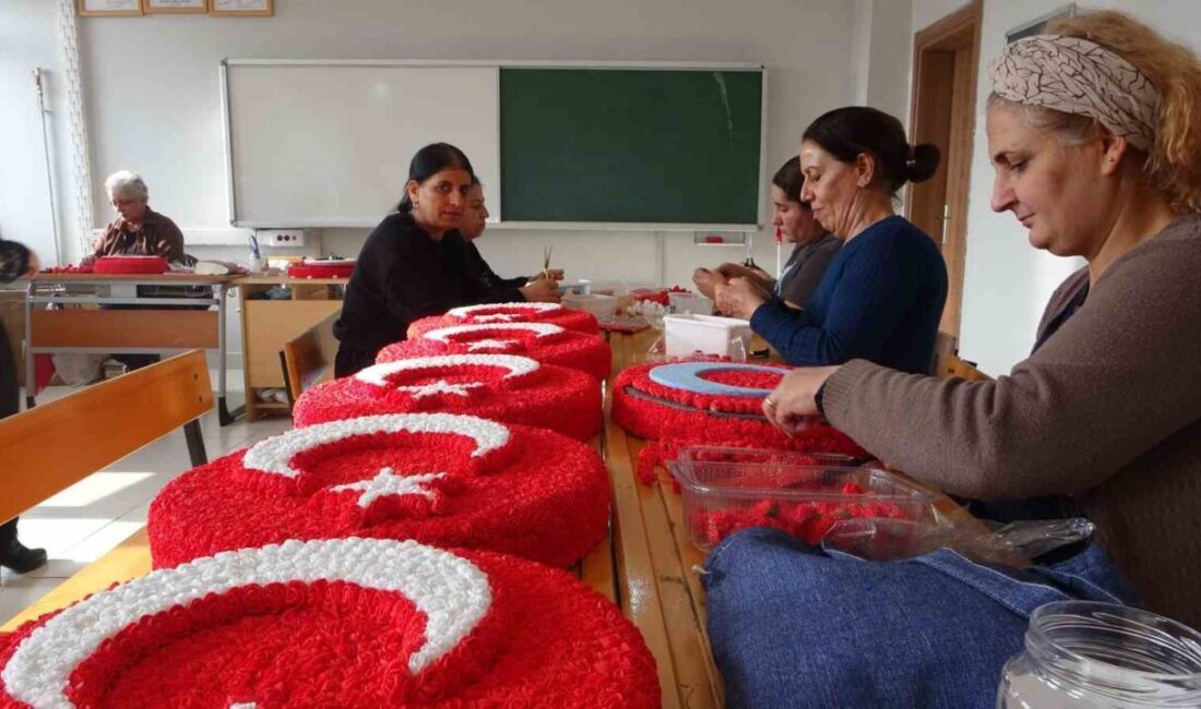 Hozat’ta kadınlar, bayrak kursuyla hem üretime katılıyor hem de aile bütçesine katkı sağlıyor. Tunceli'nin Hozat ilçesinde, Halk Eğitim Merkezi'nde düzenlenen bayrak kursuna katılan