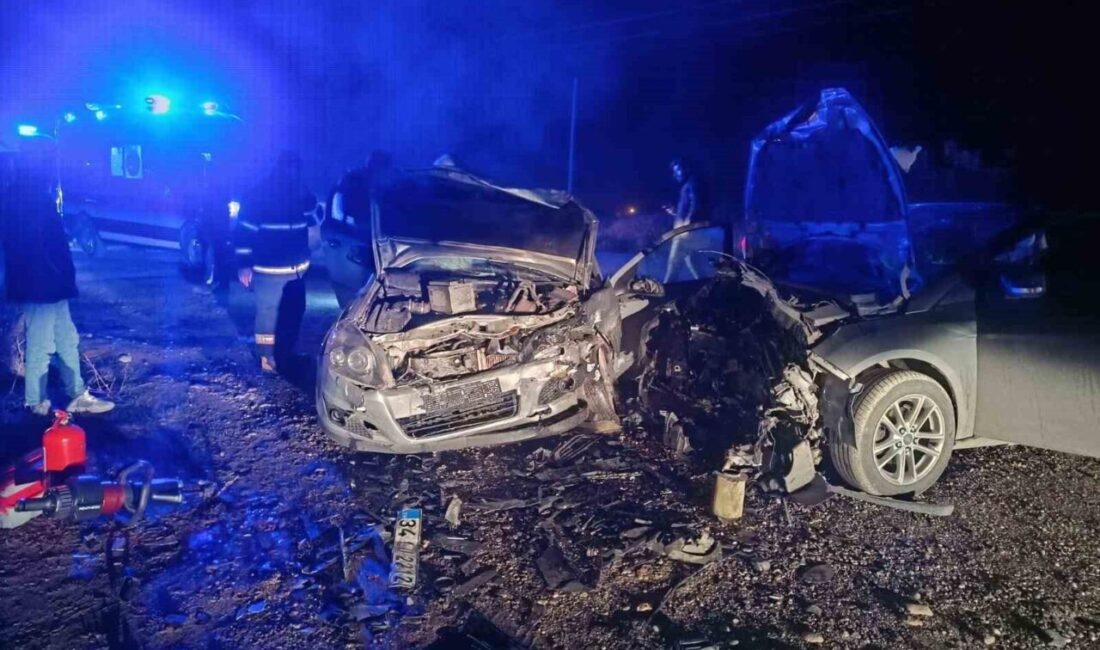 Adıyaman’da Meydana Gelen Trafik Kazasında 5 Kişi Yaralandı Adıyaman'ın Kahta ilçesinde gerçekleşen trafik kazasında, Sinan Ö. ve Mehmet