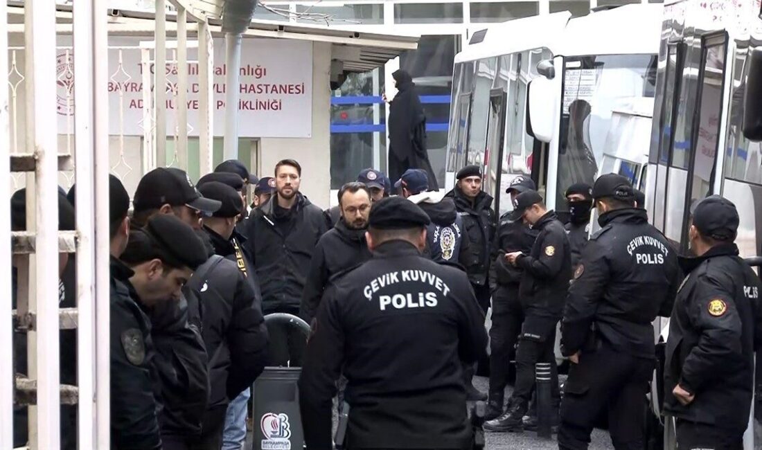 İstanbul’da Bahis Operasyonunda Gözaltına Alınan 37 Şüpheli Sağlık Kontrolü İçin Hastaneye Sevk Edildi İstanbul'da gerçekleştirilen şike ve bahis operasyonunda Fenerbahçe kaptanı Mert Hakan