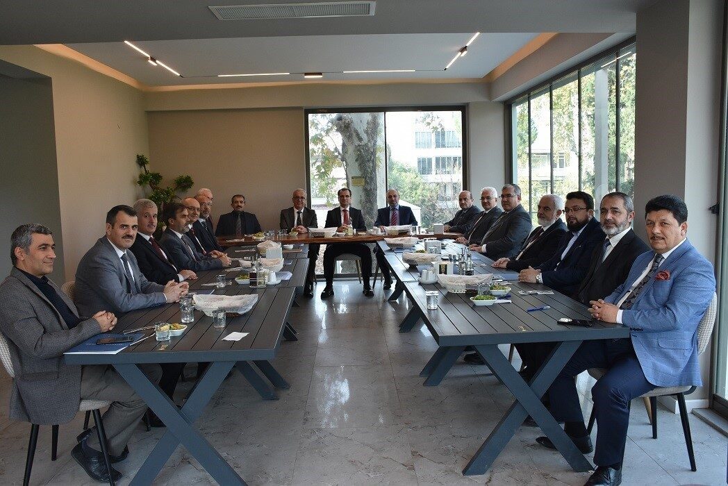 Manisa'da Salihli İlçe Müftülüğü'nün ev sahipliğinde gerçekleştirilen aylık İlçe Müftüleri