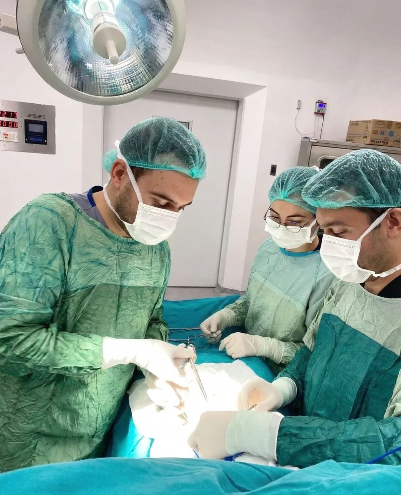 Afyonkarahisar’ın Şuhut ilçesinde kasık ağrısıyla hastaneye başvuran hasta, Op. Dr.