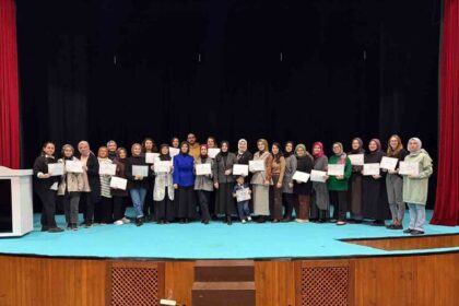 Sakarya’da İşitme Engellilerle İletişim İçin Kurs Tamamlandı, Sertifikalar Verildi