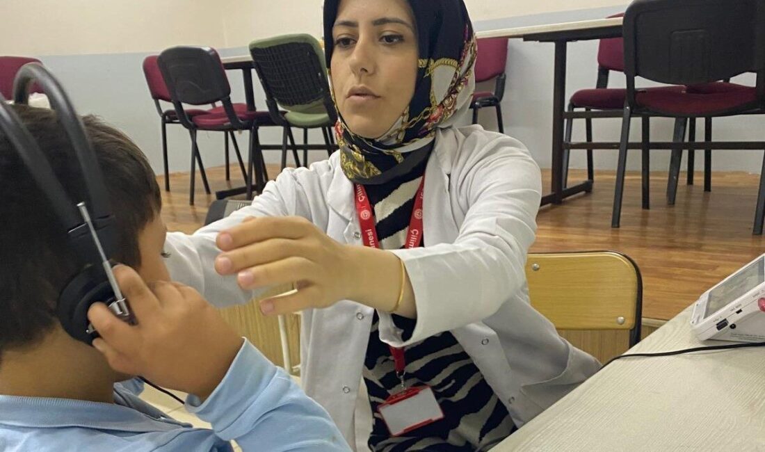 Çilimli’de İşitme Kaybı Taramaları Başarıyla Gerçekleştirildi Düzce'nin Çilimli ilçesinde, ilkokul 1. sınıf öğrencilerine yönelik işitme kaybı
