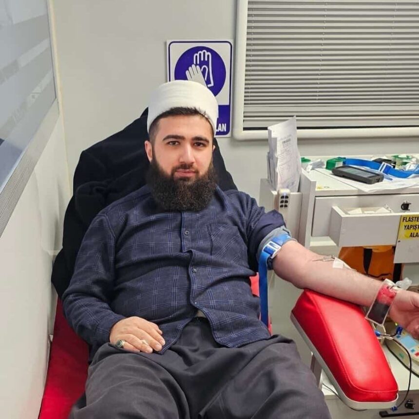 Çermik’te İmam Ceylan, Kızılay’ın Kan Bağışı Kampanyası’na Destek Verdi