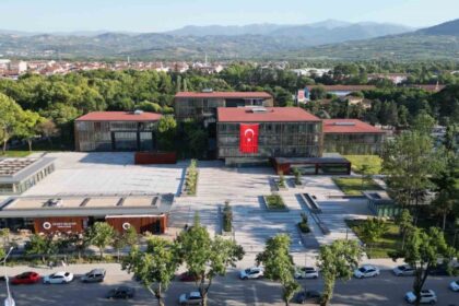 İnegöl Belediyesi, Katı Yakıt Tüketiminin Yasaklanması Sonrası 457 Aileye 2 Milyon 285 Bin Lira Isınma Yardımı Sağladı