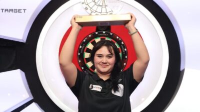 Denizli’nin gururu milli dart sporcusu Zehra Gemi, 2025 Lakeside Dünya