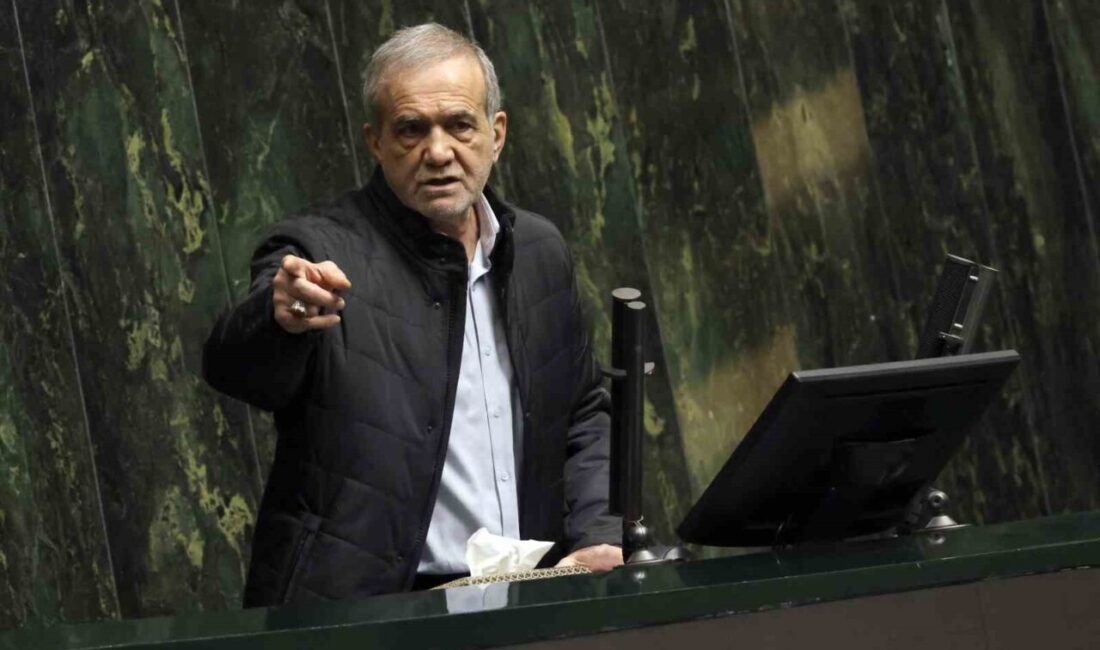 İran Cumhurbaşkanı Mesud Pezeşkiyan, Venezuela Devlet Başkanı Nicolas Maduro ile