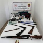 Antalya’da bir iş yerinden 350 bin TL değerindeki malzemeyi çalan şahıs, Jandarma’nın yüz tanıma sistemiyle yakalandı.