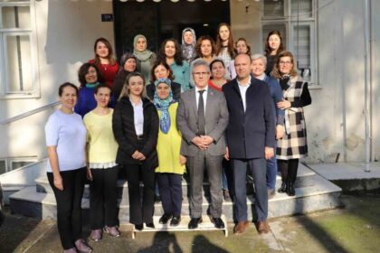 Nazilli Belediye Başkanı Dr. Ertuğrul Tetik, Moda Kursu’nu Ziyaret Etti, Kadınların El İşi Yeteneklerini İnceledi