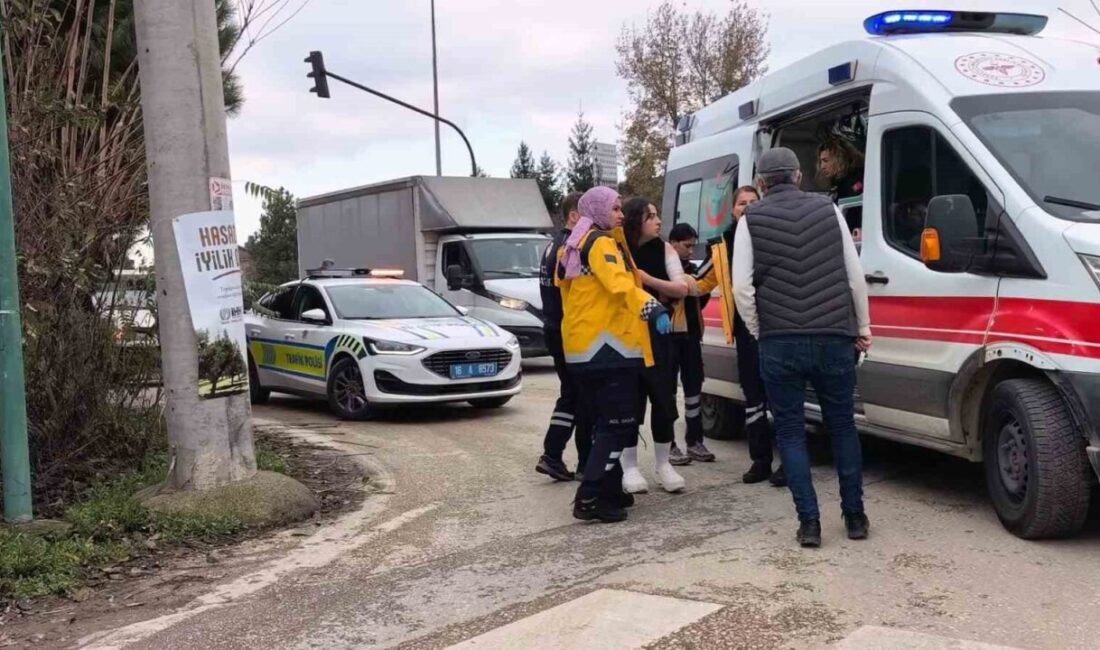 İnegöl’de Kırmızı Işıkta Geçen Araçla Cip Arasında Meydana Gelen Kazada İki Kişi Yaralandı Bursa'nın İnegöl ilçesinde, kırmızı ışıkta geçen Orhan Y. yönetimindeki otomobil,