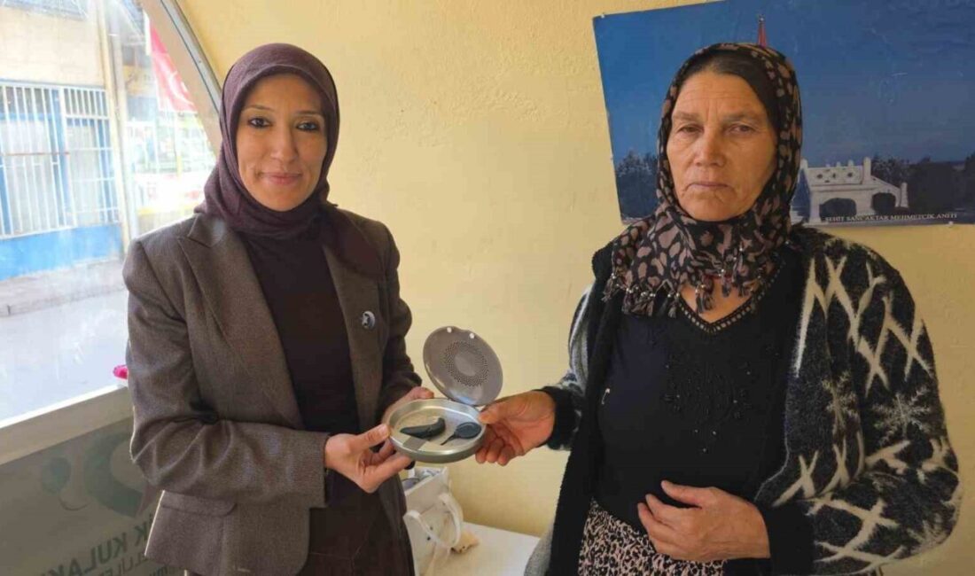 Kütahya'nın Altıntaş ilçesinde yaşayan 15 yaşındaki Narin Erez, arızalanan işitme