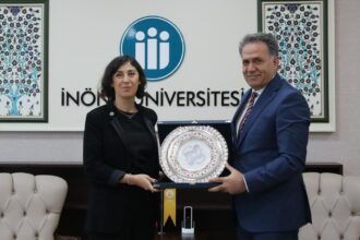 Zeynep Bilgehan, İnönü Üniversitesi Rektörü ile İsmet İnönü’nün anısına gerçekleşen ziyarette buluştu