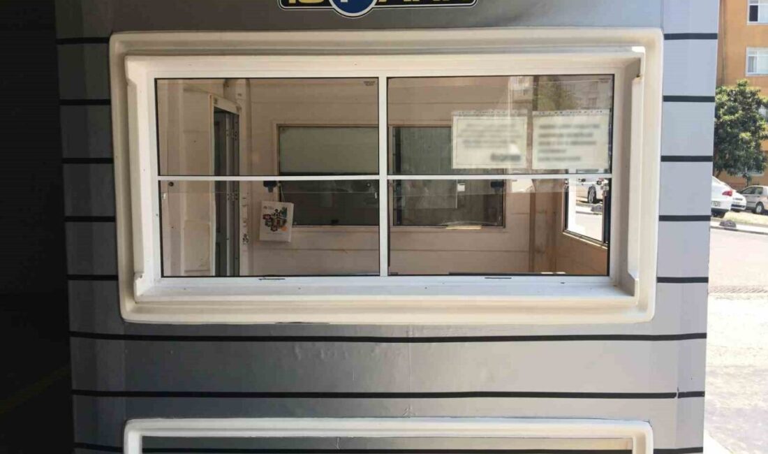 İstanbul Büyükşehir Belediyesi Meclisi, İSPARK otopark tarifelerine yüzde 62,5 zam