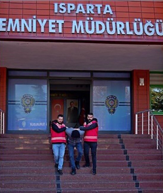 Isparta’da 22 yıl 9 ay hapis cezası bulunan bir firari,